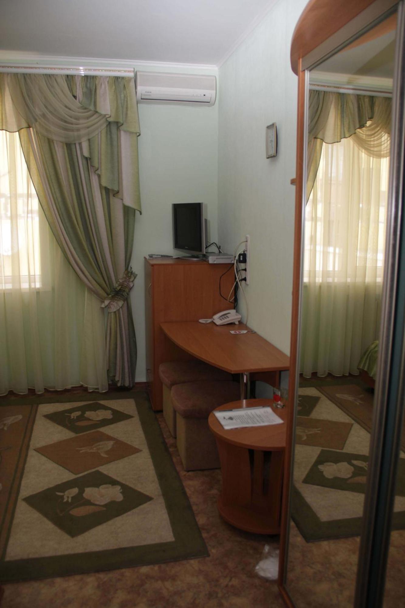 Kristina Hotel Zaporizhia Kültér fotó